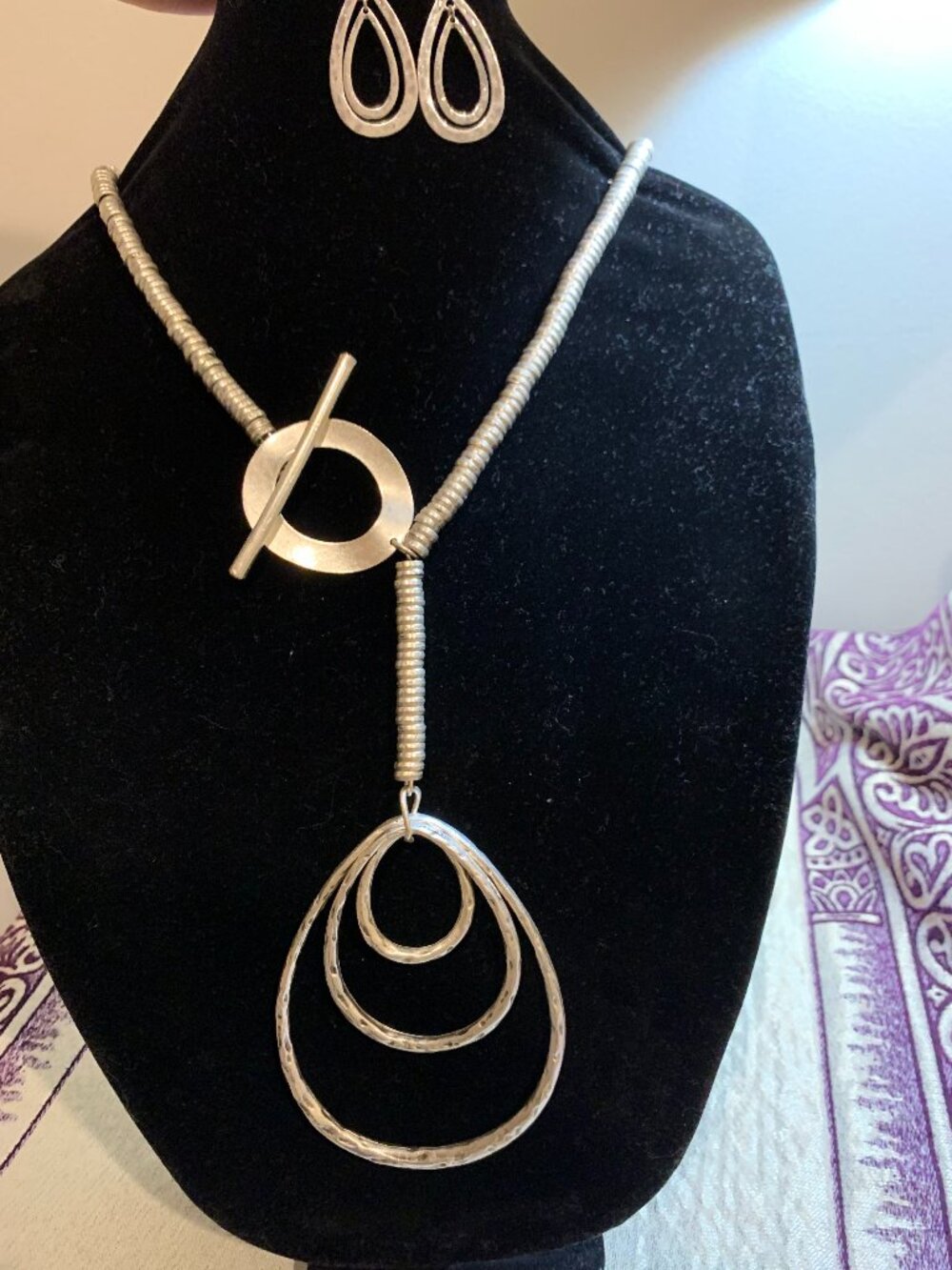 Lariat-Style Necklace
